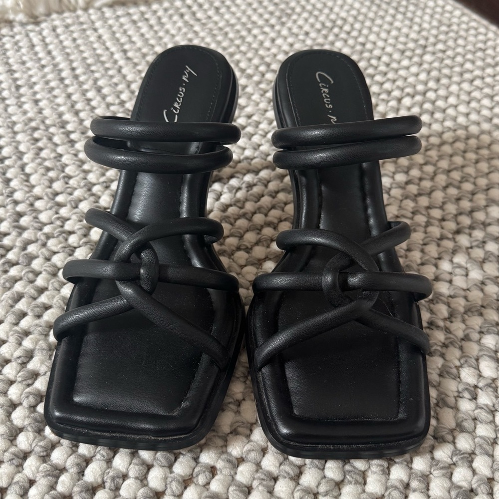 Circus by Sam Edelman Black Strappy Heels